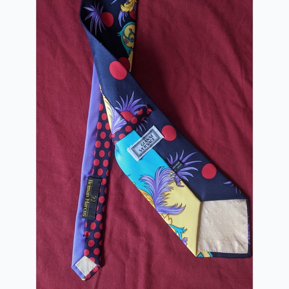 Vintage Gianni Versace 100% Silk Tie - Picture 3 of 3